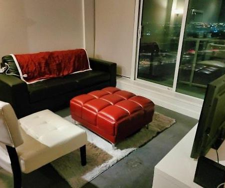 Furnished 1 Bedroom In East Village By Signature Suites Ltd Calgary Exterior photo