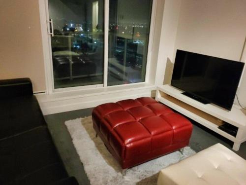 Furnished 1 Bedroom In East Village By Signature Suites Ltd Calgary Exterior photo