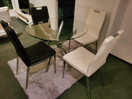 Furnished 1 Bedroom In East Village By Signature Suites Ltd Calgary Exterior photo