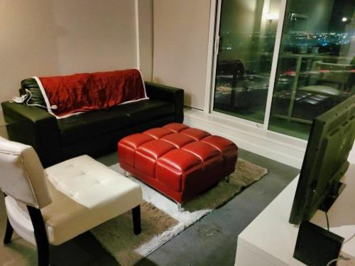 Furnished 1 Bedroom In East Village By Signature Suites Ltd Calgary Exterior photo