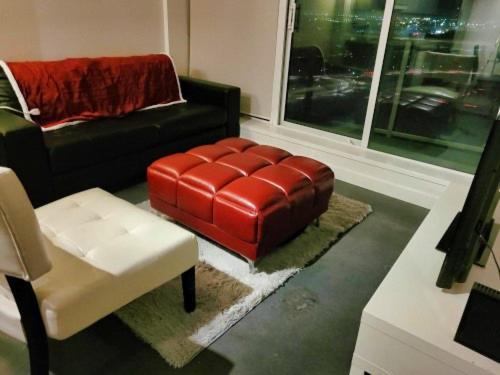 Furnished 1 Bedroom In East Village By Signature Suites Ltd Calgary Exterior photo